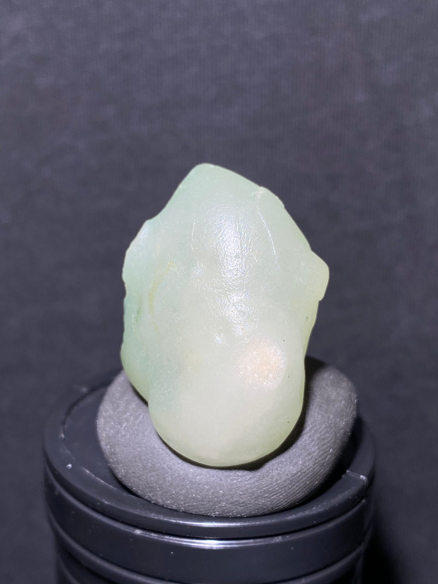 (1066)Alxa Desert Gobi candy Agate, rough nature stone,Natural Color Raw Stone from Inner Mongolia.