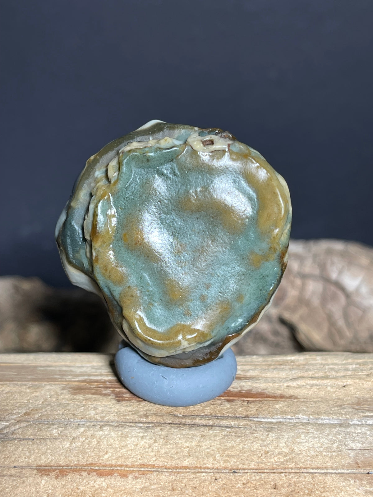 (1027)Natural Hulunbuir Gobi Agate - Green-Gray Layered Desert Stone