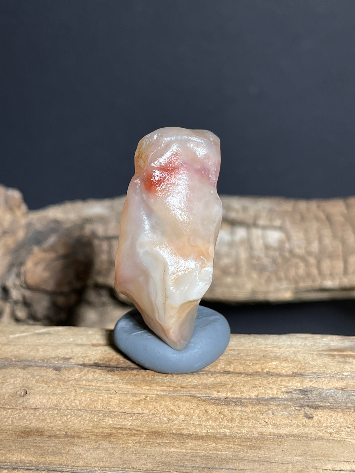 (1077)Natural Alxa Gobi Agate - White Layered Banded with Reddish Conclusions