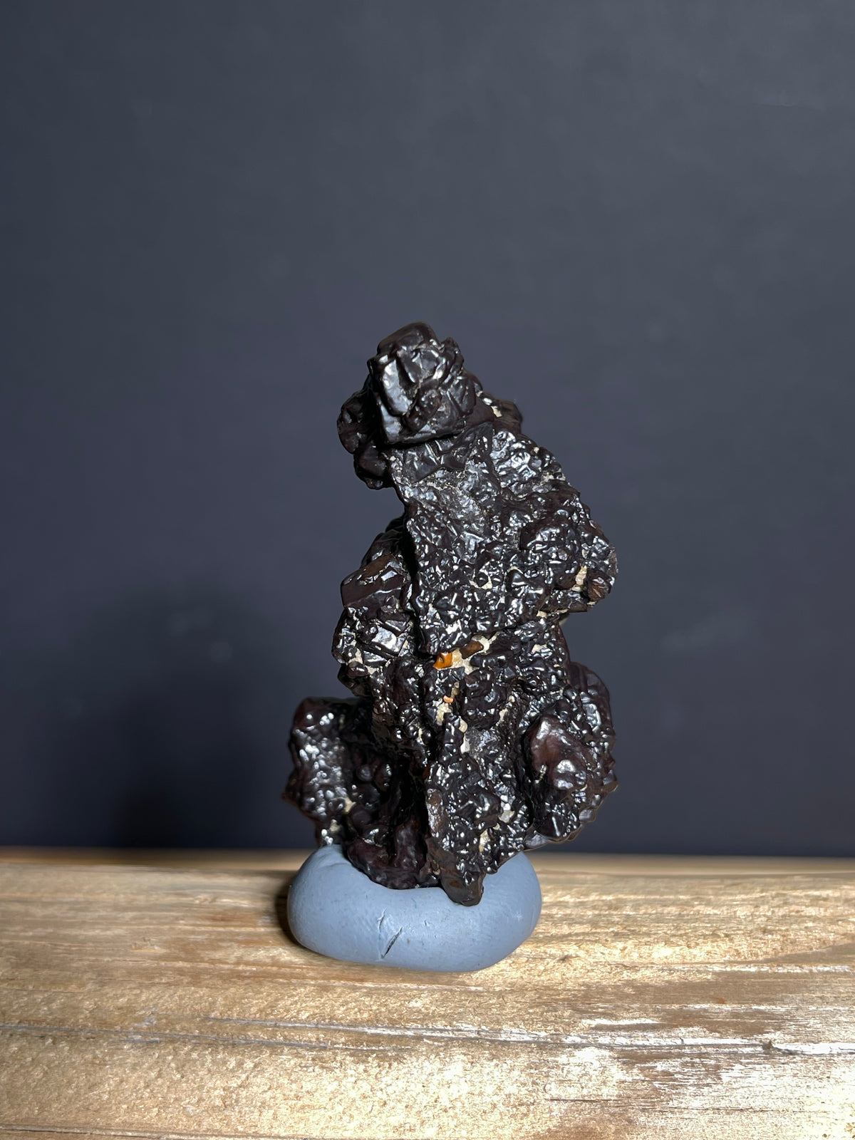 (1135) Alxa Gobi Desert Black Stone – Natural Anthropomorphic collector specimen