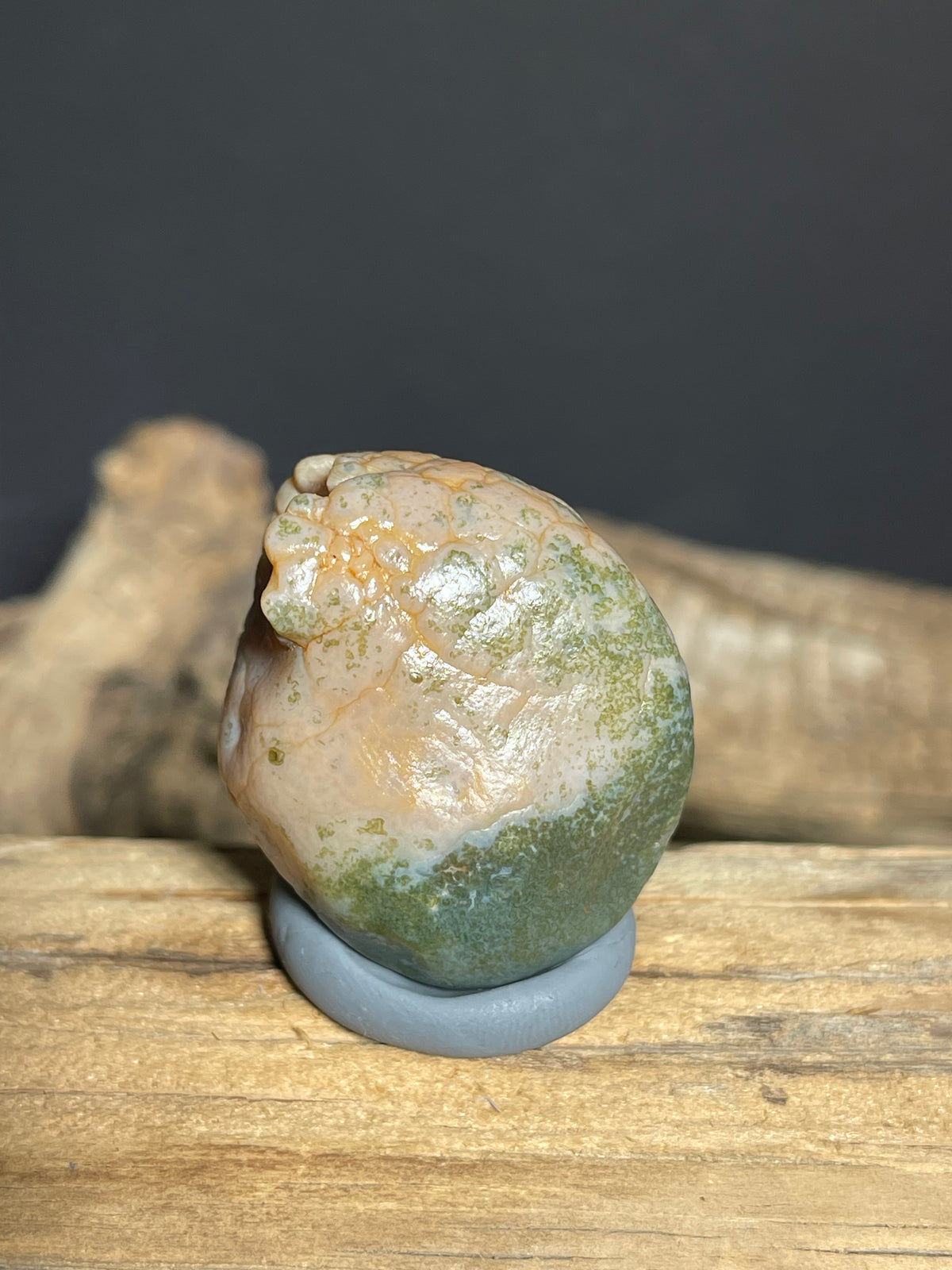 (1057)Natural Alxa Gobi Agate - Green Moss Pattern with Druzy Crystal Cavities