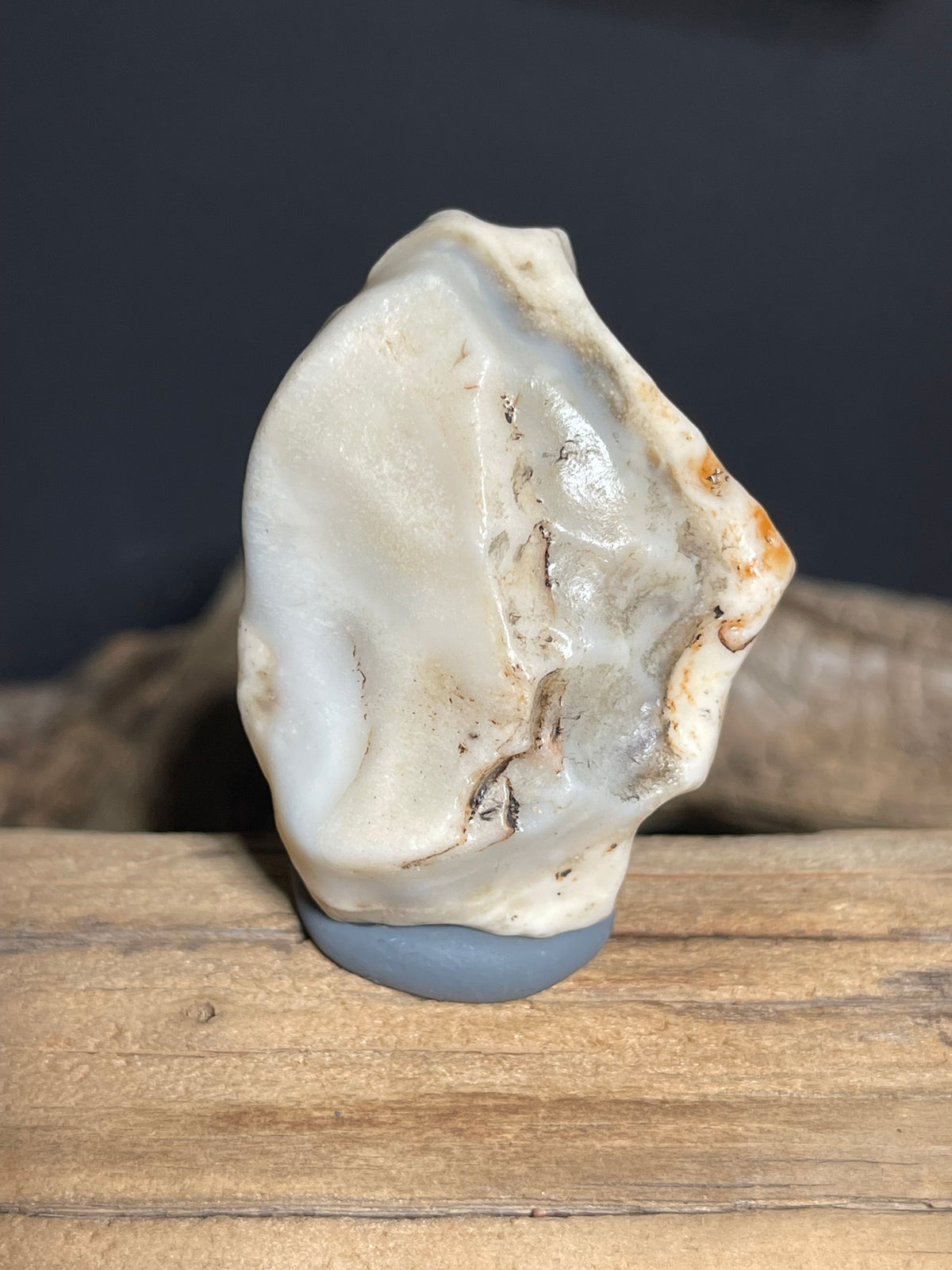 (1054)Natural Alxa Gobi varnish Agate - Orange & Creamy Desert Varnish Stone
