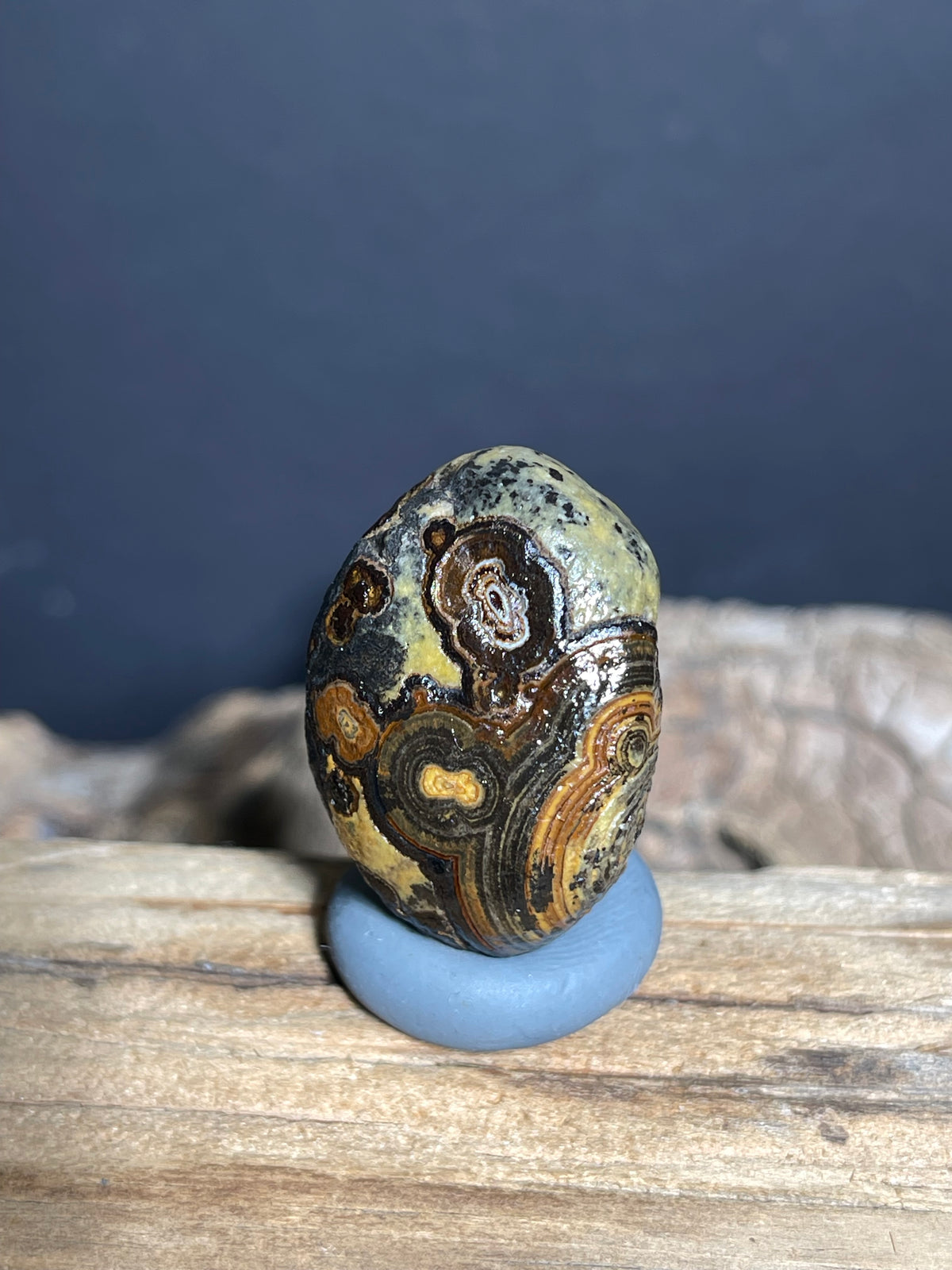 (1016)Natural Alxa Gobi Eye Agate - Yellow- Green Stone with Dark Concentric Eyes