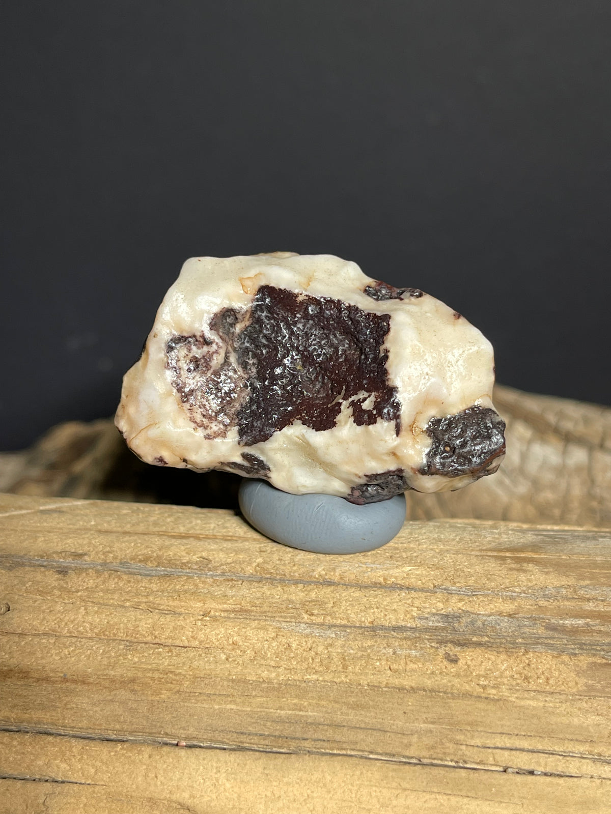 (1115)Natural Alxa Gobi Stone - Cream & Deep Burgundy Contrast Pattern