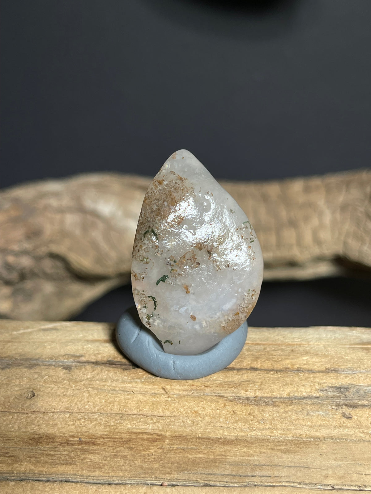 (1064)Natural Alxa Gobi Moss Agate -  Face-Like Natural Formation