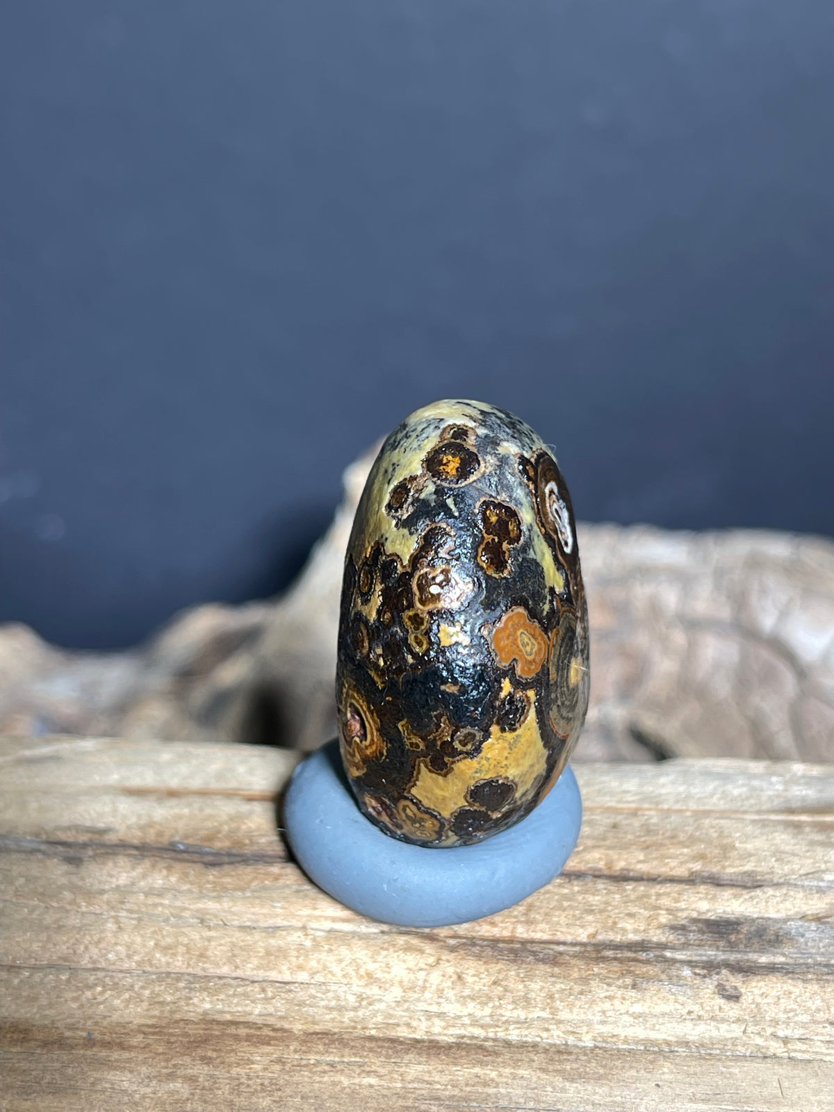 (1016)Natural Alxa Gobi Eye Agate - Yellow- Green Stone with Dark Concentric Eyes