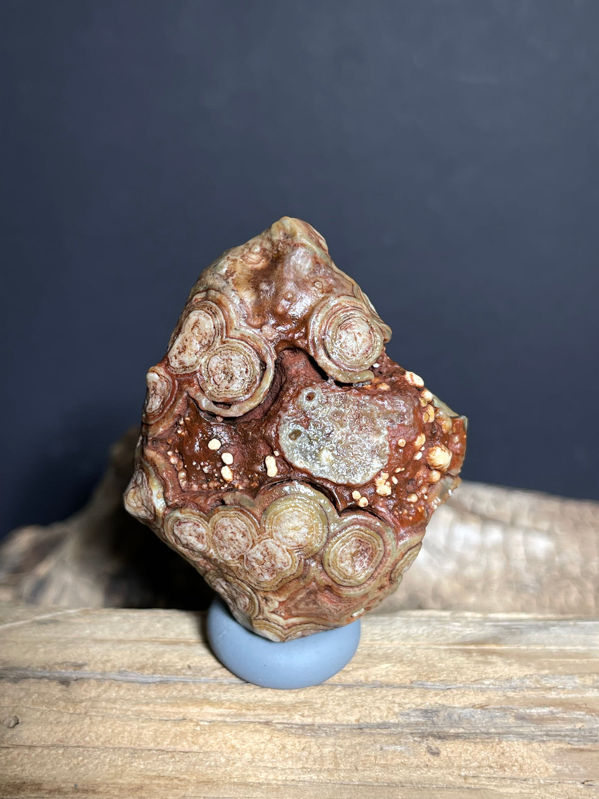 (1096)Natural Alxa Gobi Eye Agate - Multi-Eye Pattern Desert Specimen