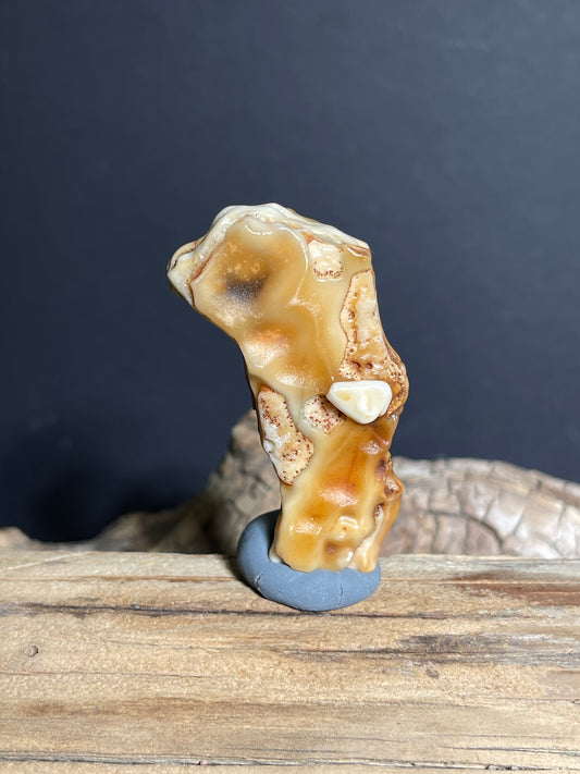 (1003)Natural Alxa Gobi Agate with Contrasting Two-Sided Surface - Desert Varnish Stone