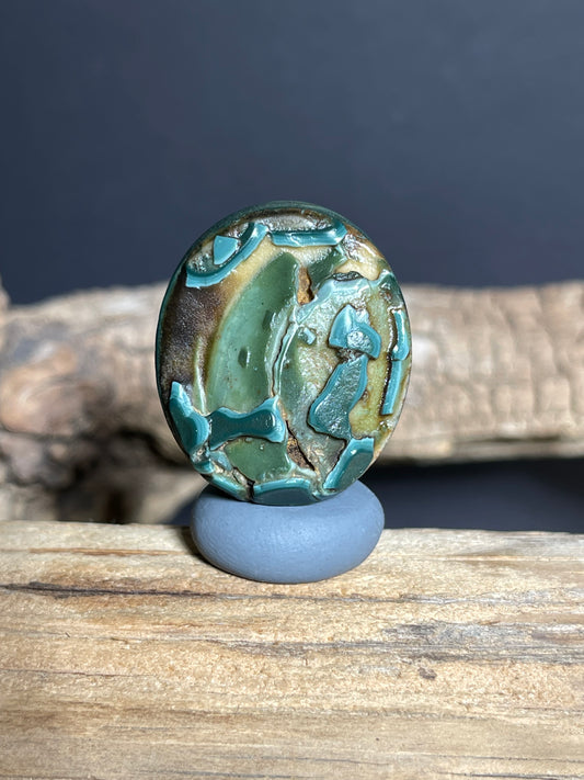 (1073)Natural Hulunbuir Gobi Agate - Raised Green Layered Patterns
