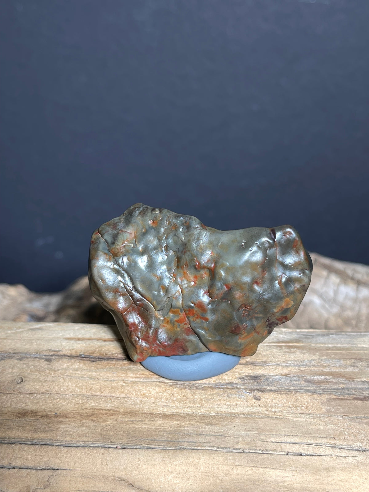 (1047)Natural Alxa Gobi Agate - “Horse Teeth” Sculpture Desert Stone