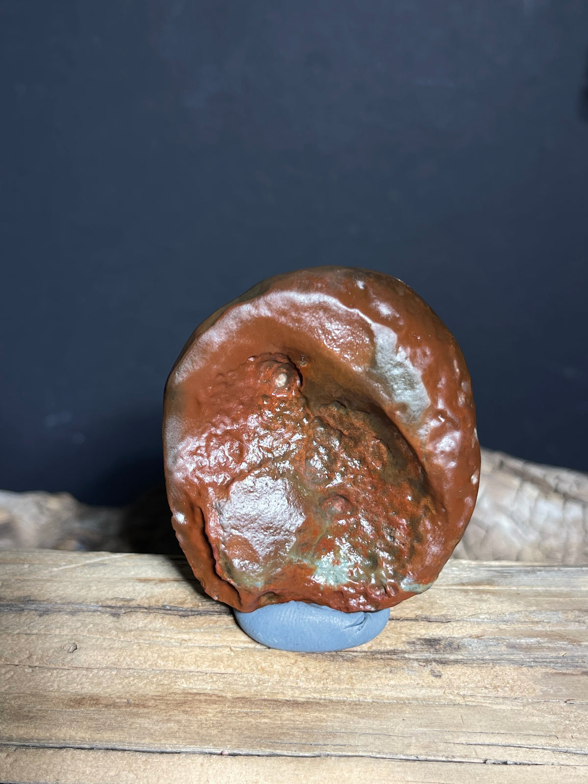 (1014) Natural Hulunbuir Gobi Agate - Red Brown Stone with Deep Natural Cavity