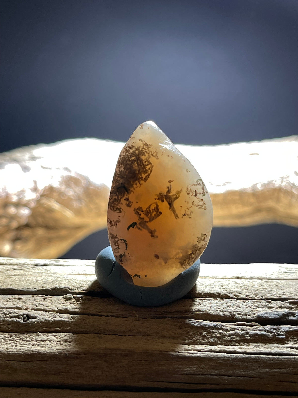 (1064)Natural Alxa Gobi Moss Agate -  Face-Like Natural Formation