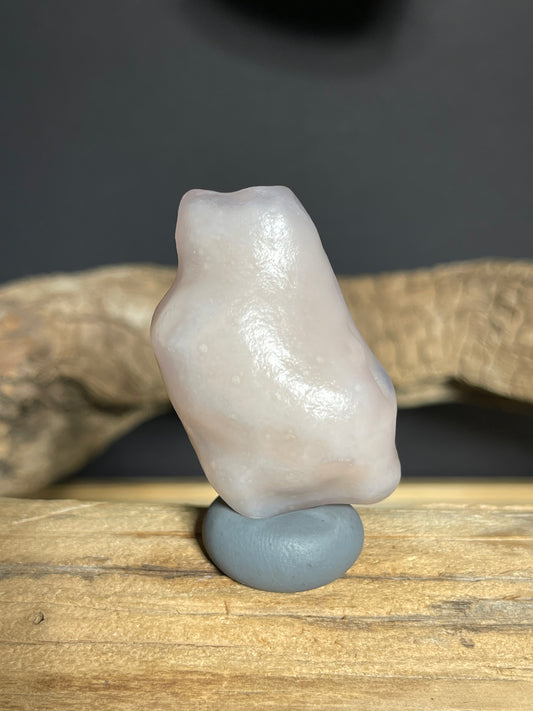 (1062)Natural Alxa Gobi Candy Agate - Milky Lavender Desert Agate