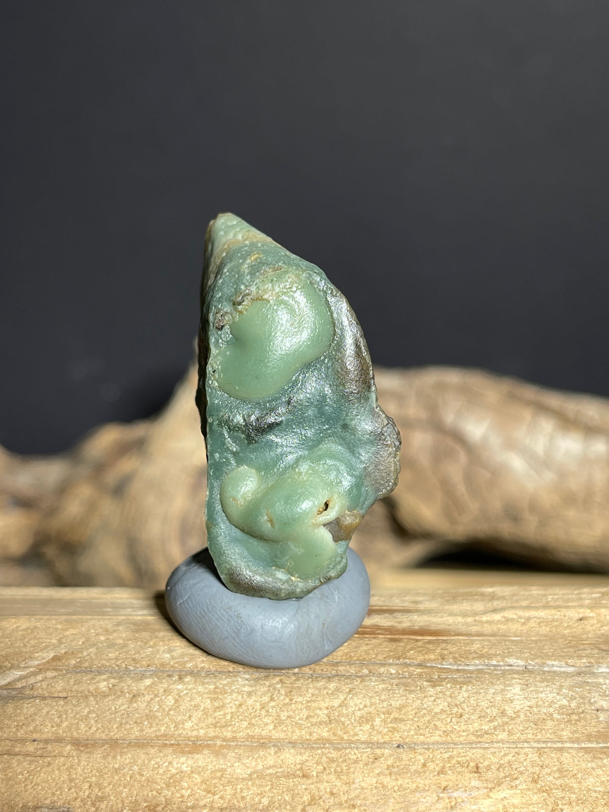 (1127) Natural Hulunbuir Gobi Agate- Green Layering & Botryoidal Formation