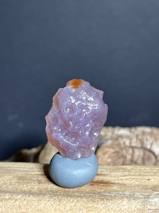 (1111)Natural Alxa Gobi Sugar Heart Agate- Lavender-Pink Translucency & Fine red inclusions