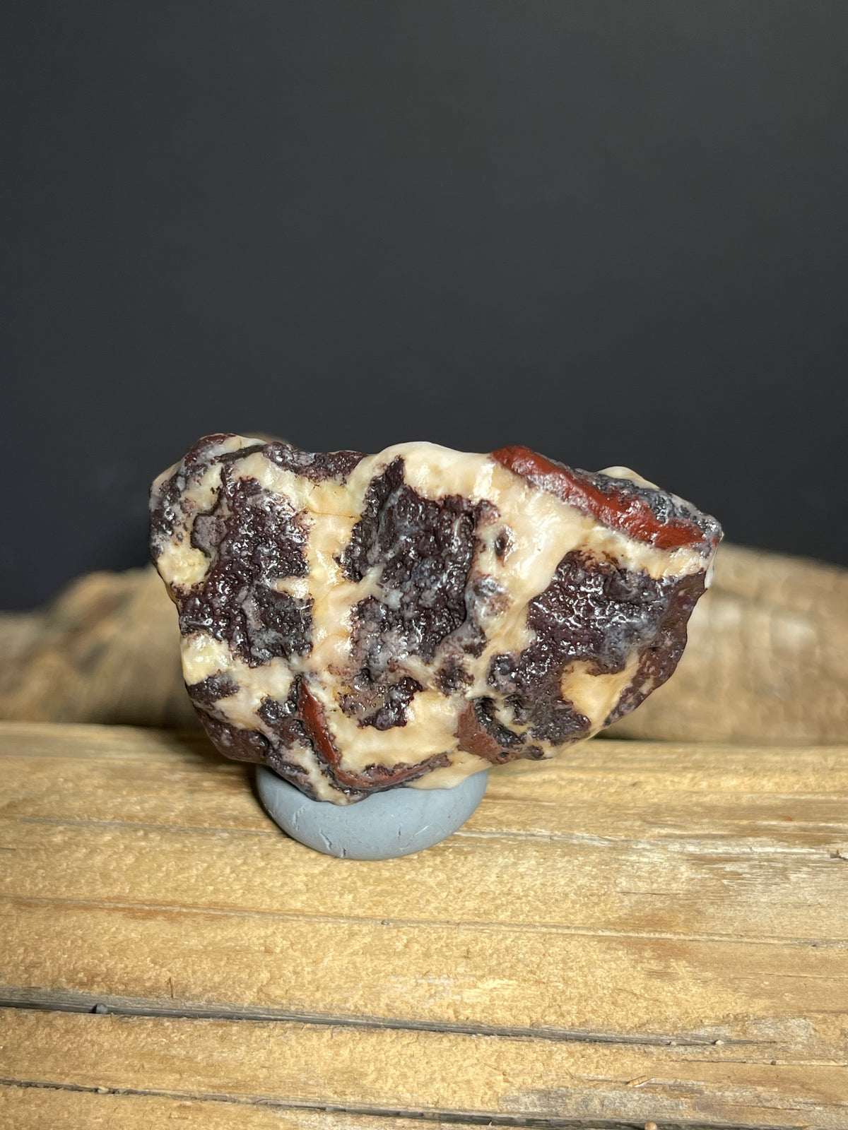 (1115)Natural Alxa Gobi Stone - Cream & Deep Burgundy Contrast Pattern