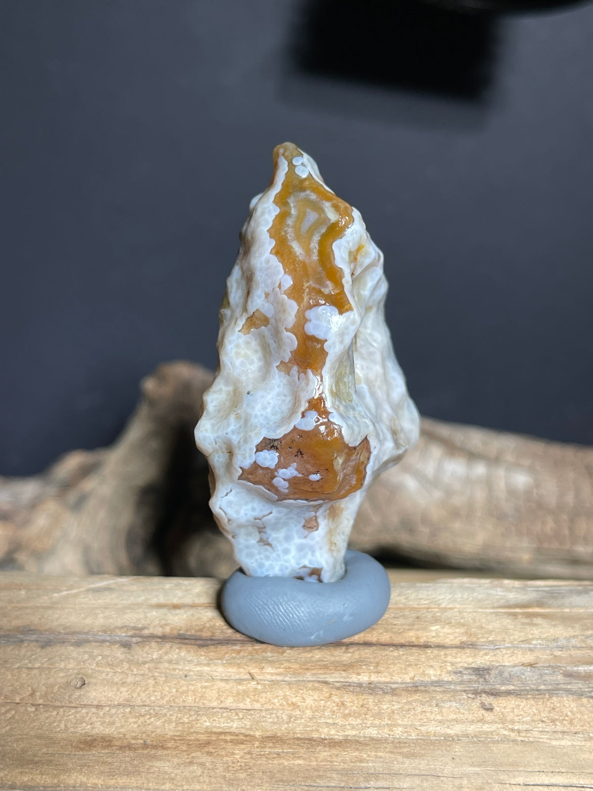 (1056)Natural Alxa Gobi Agate - Honey Brown Agate with White Botryoidal Texture