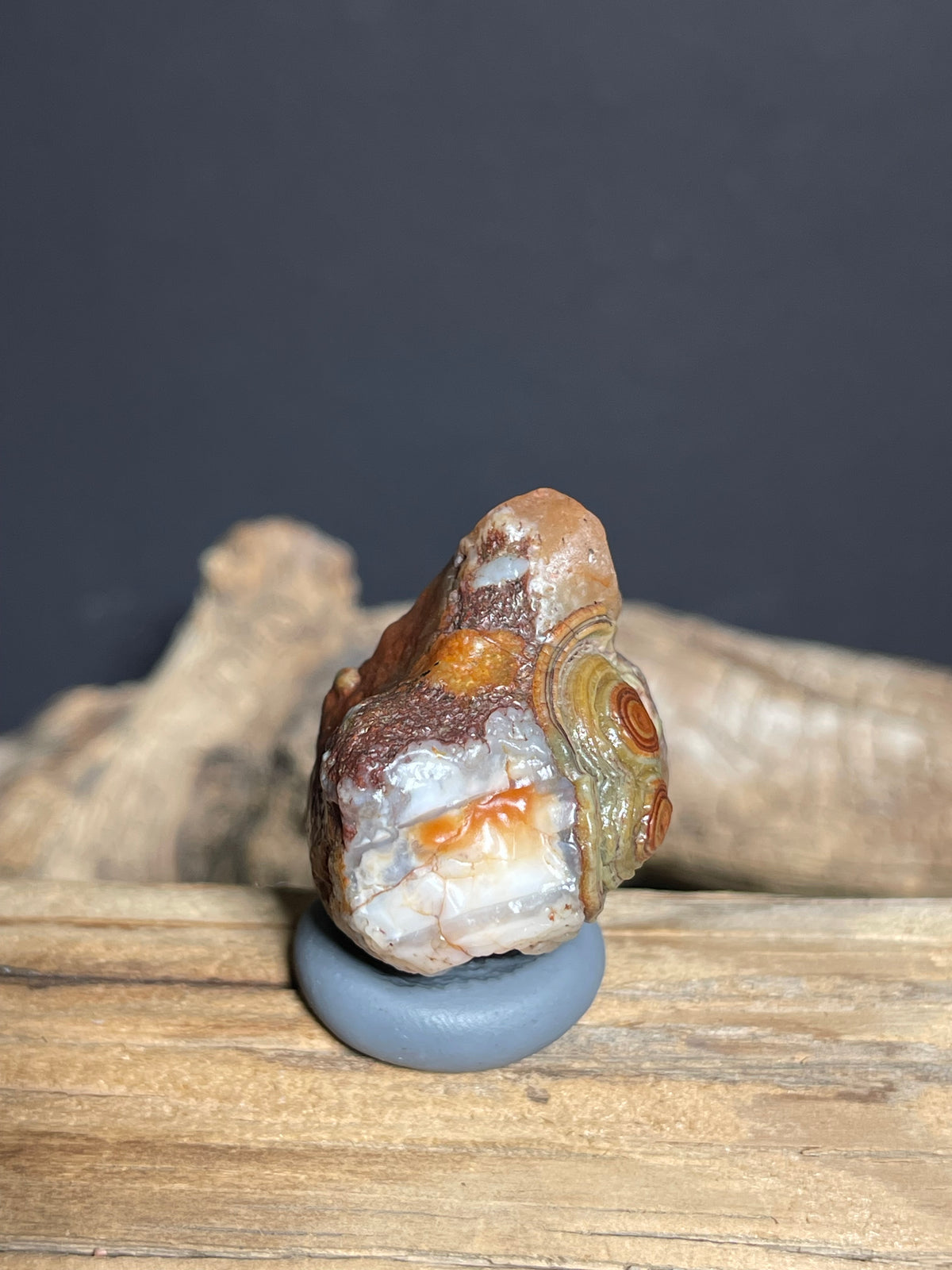 (1052)Natural Alxa Gobi Eye Agate - Multi-Eye Red & Green Collector Stone