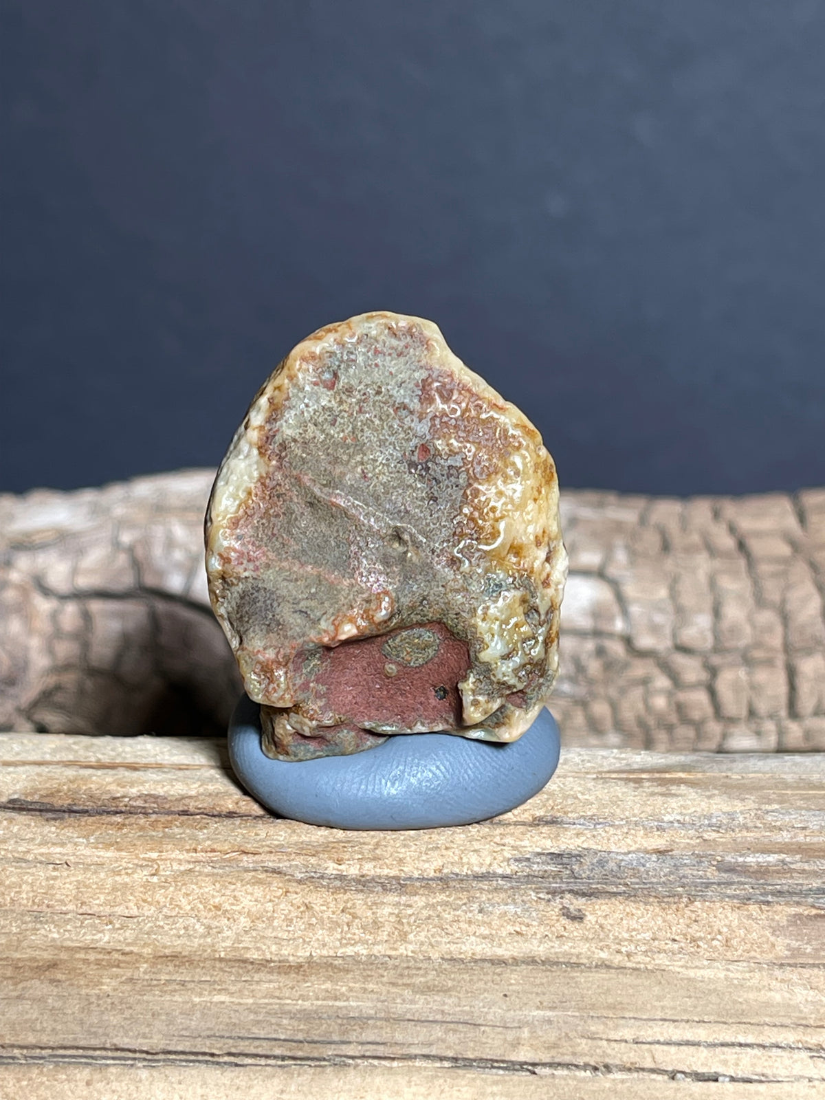 (1072)Natural Hulunbuir Gobi Agate - Smooth Sculptural Surface