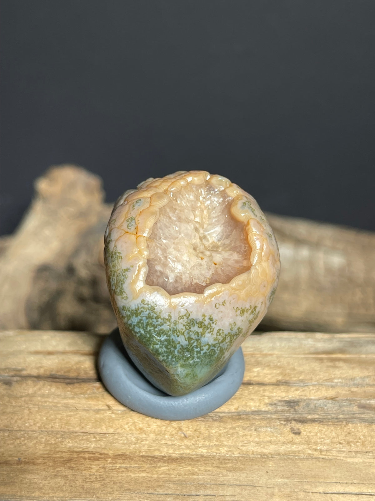 (1057)Natural Alxa Gobi Agate - Green Moss Pattern with Druzy Crystal Cavities