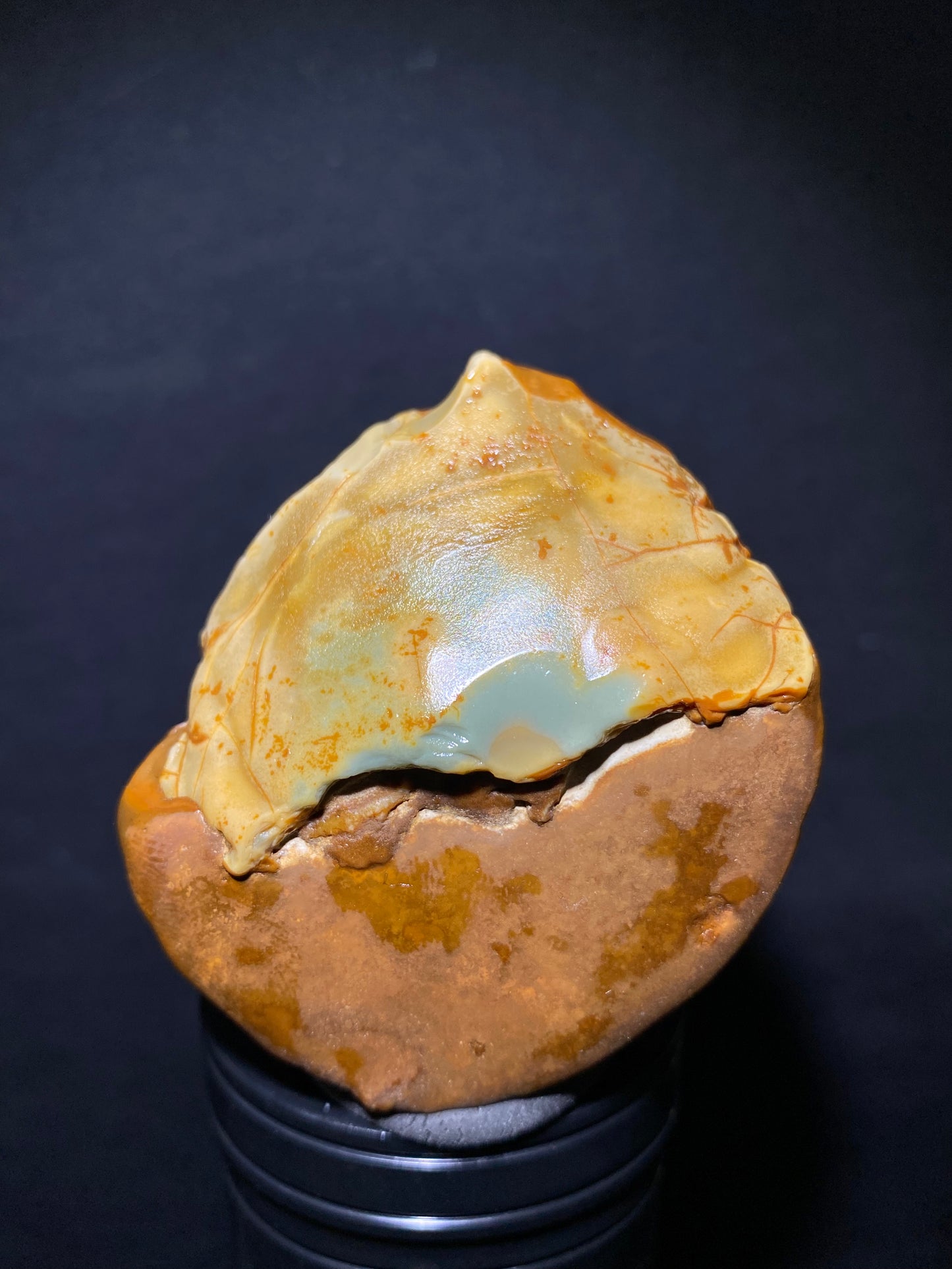 (1001)Alxa Desert Gobi Agate rough nature stone,Natural red Color Raw Stone from Inner Mongolia.