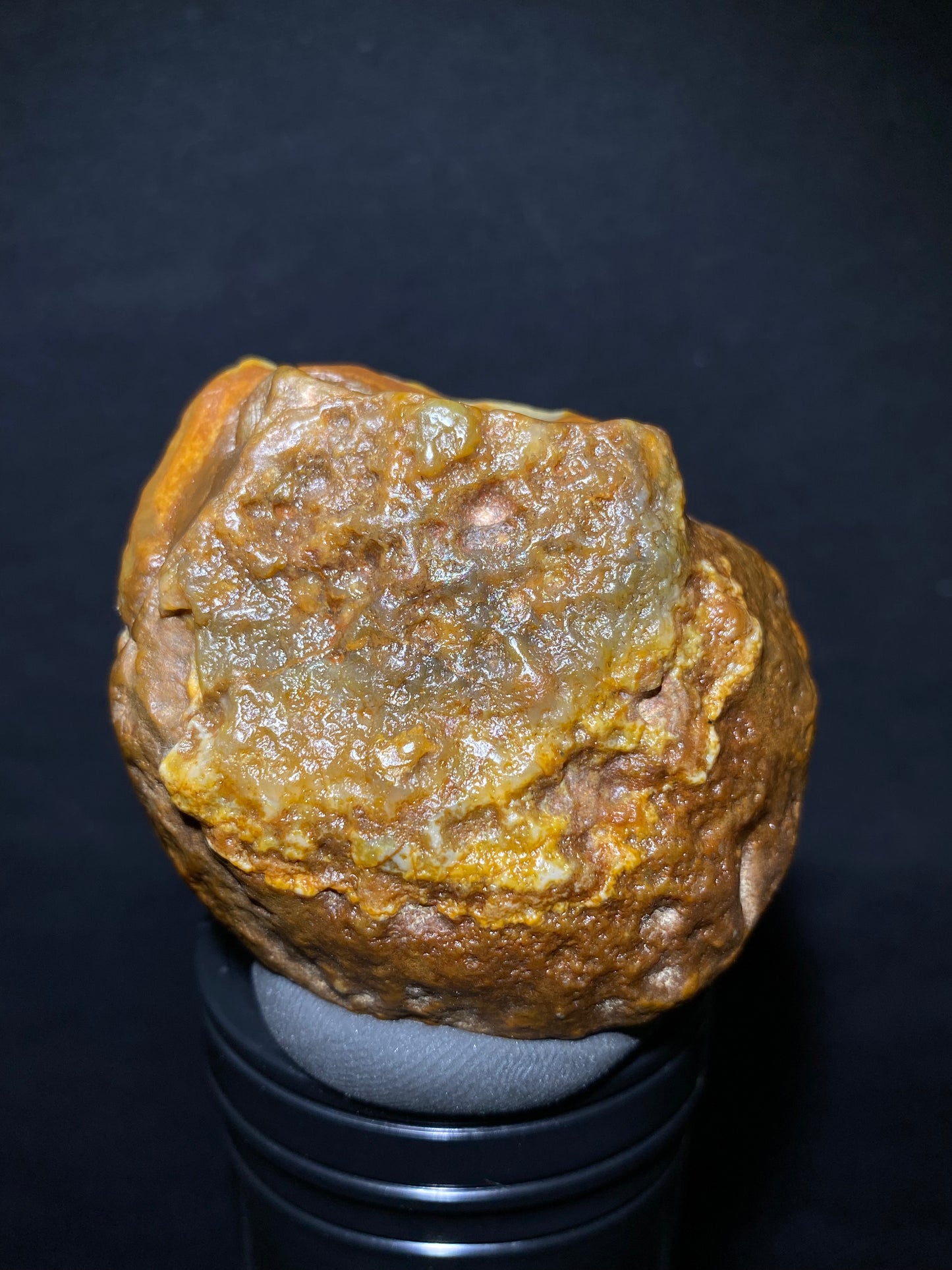 (1001)Alxa Desert Gobi Agate rough nature stone,Natural red Color Raw Stone from Inner Mongolia.