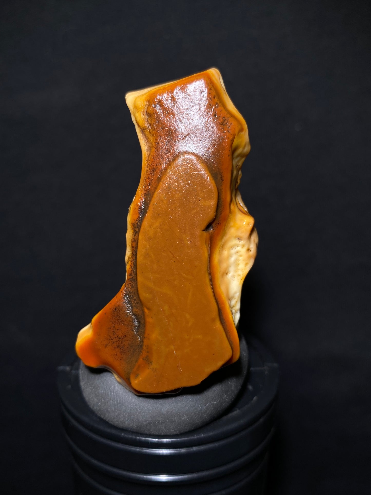 (1003)Alxa Desert Gobi Agate, rough nature Jade-Like Varnish stone, Natural red Color Raw Stone from Inner Mongolia.
