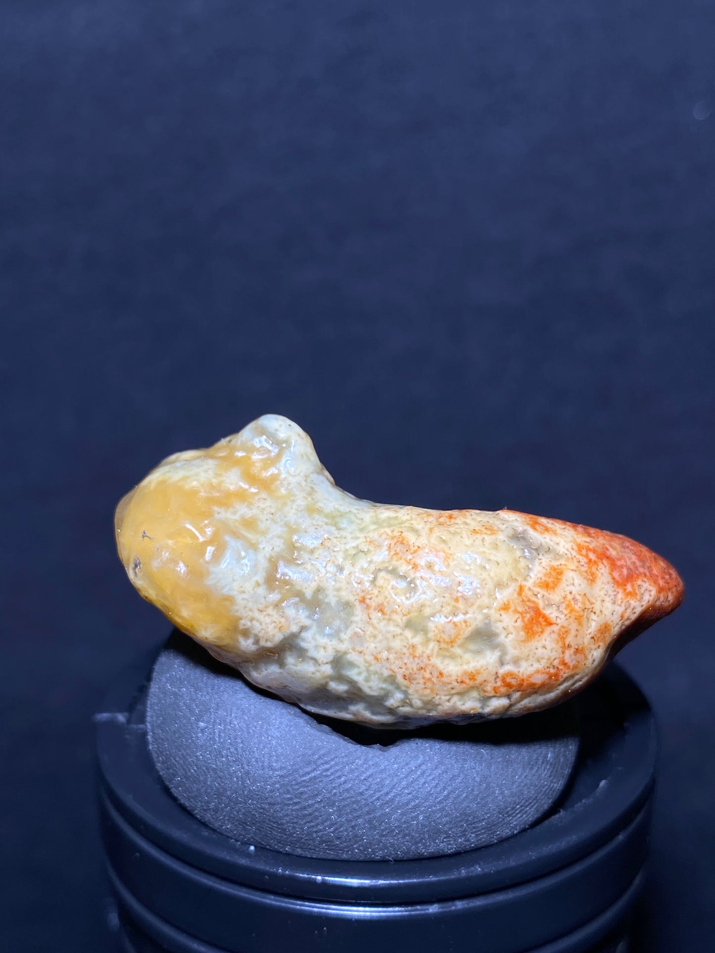 (1005)Alxa Desert Gobi vein Agate with Intricate Floral Patterns, rough nature stone,Natural Color Raw Stone from Inner Mongolia.