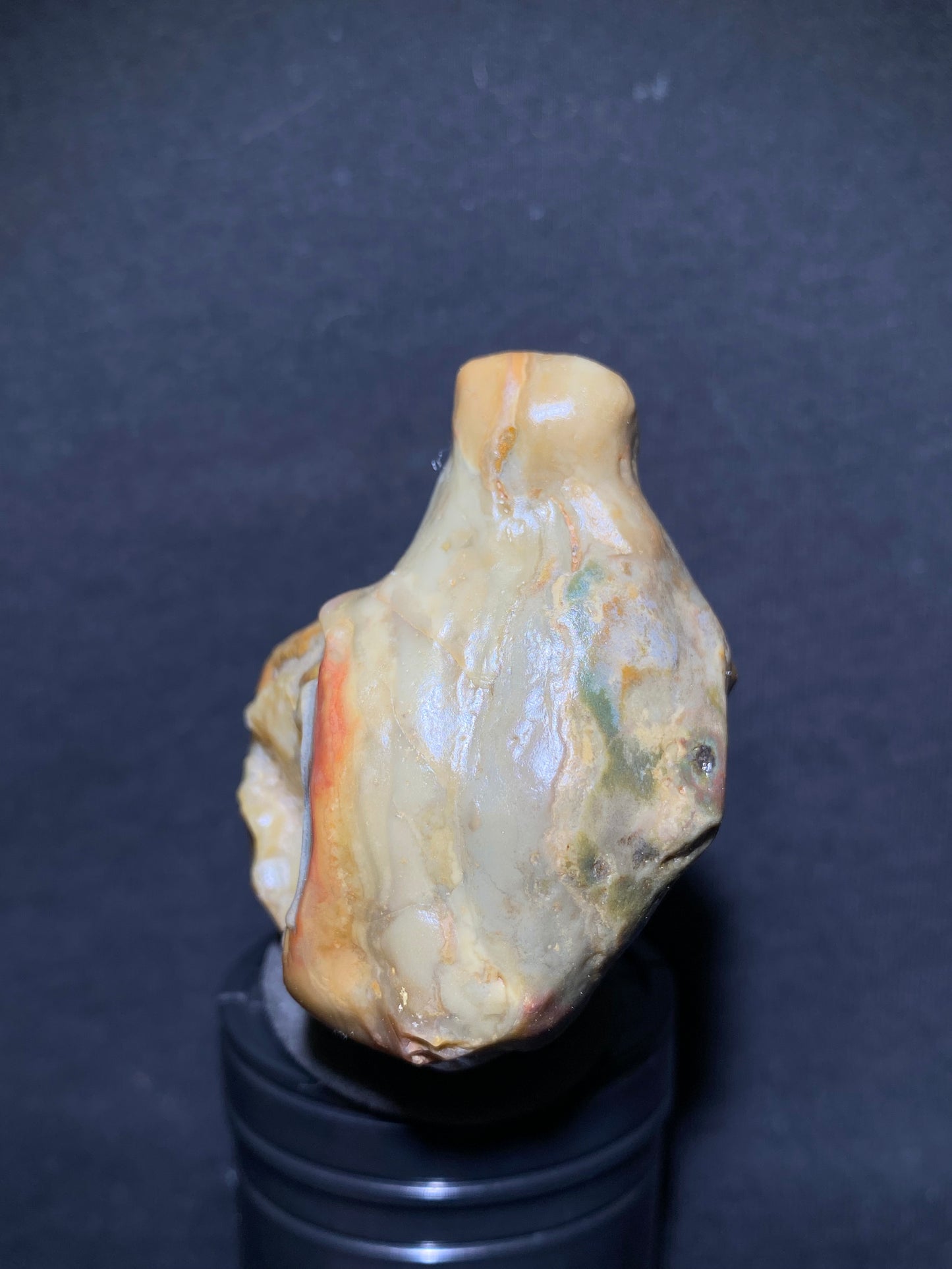 (1009)Alxa Desert Gobi Agate rough nature stone,human-like stone,Natural red Color Raw Stone from Inner Mongolia.