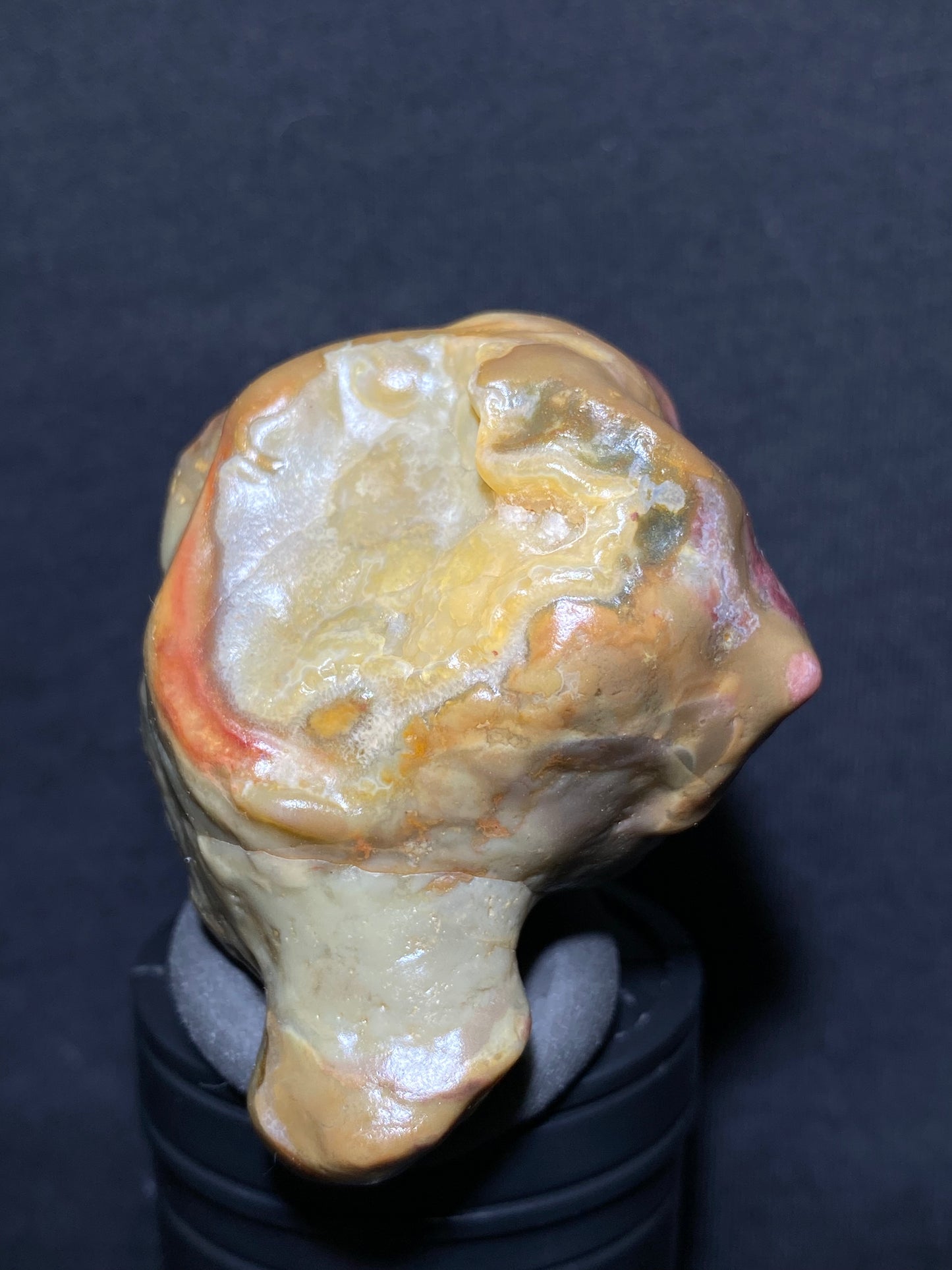 (1009)Alxa Desert Gobi Agate rough nature stone,human-like stone,Natural red Color Raw Stone from Inner Mongolia.