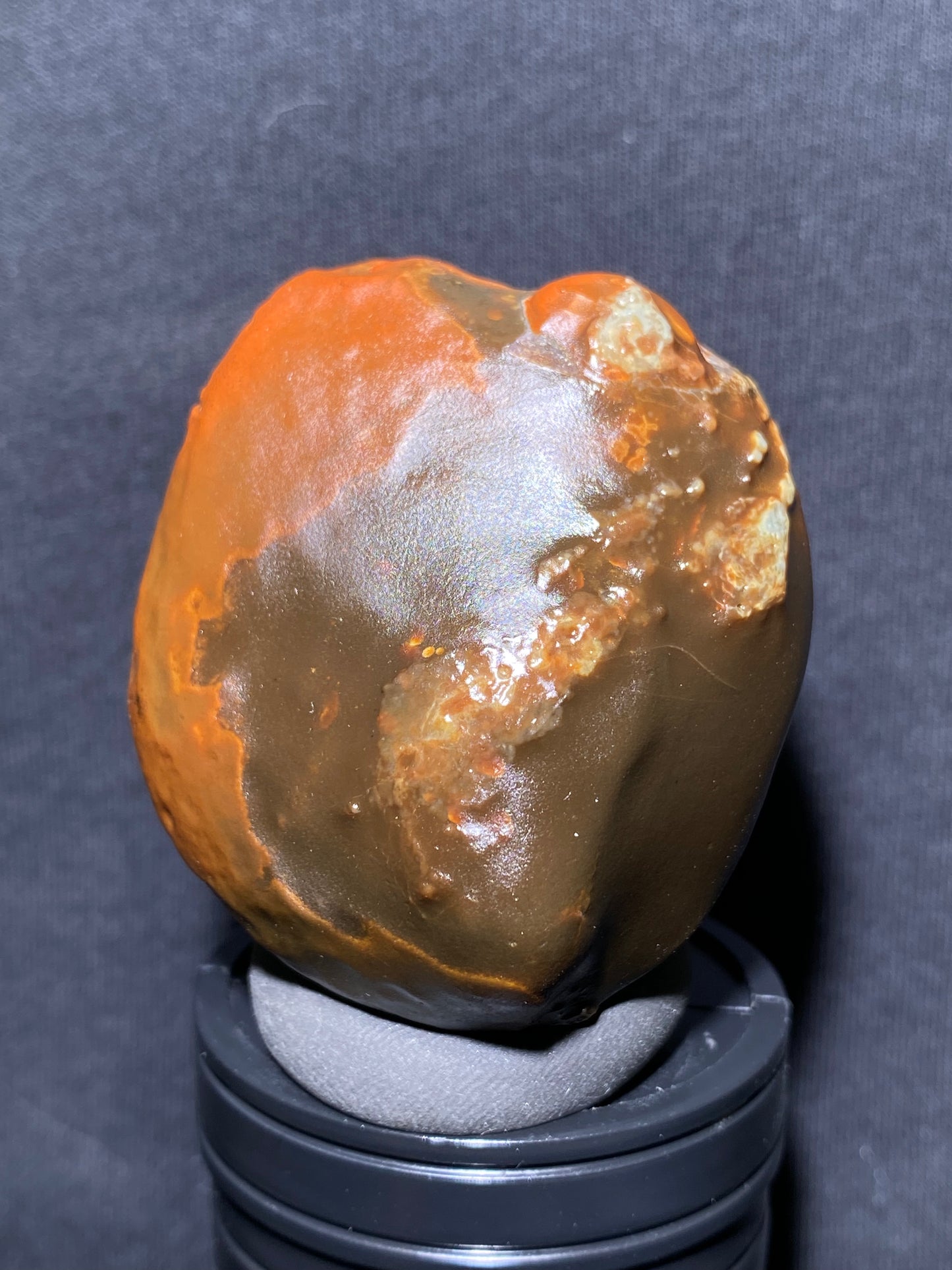 (1014)Alxa Desert Gobi Agate rough nature stone,Natural red Color Raw Stone from Inner Mongolia.