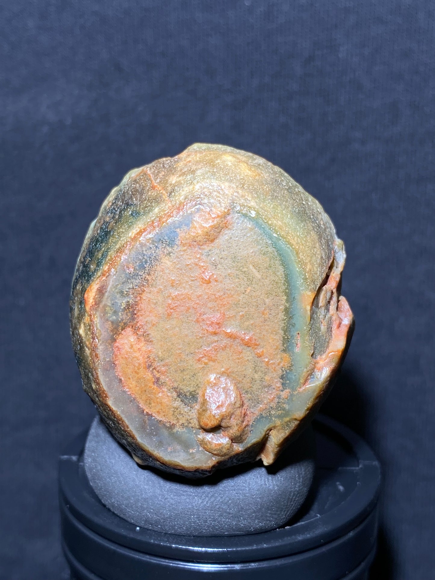 (1015)Alxa Desert Gobi Agate rough nature stone,Natural red Color Raw Stone from Inner Mongolia.