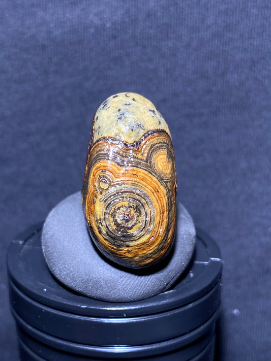 (1016)Alxa Desert Gobi eye Agate rough nature stone,Natural Color Raw Stone from Inner Mongolia.