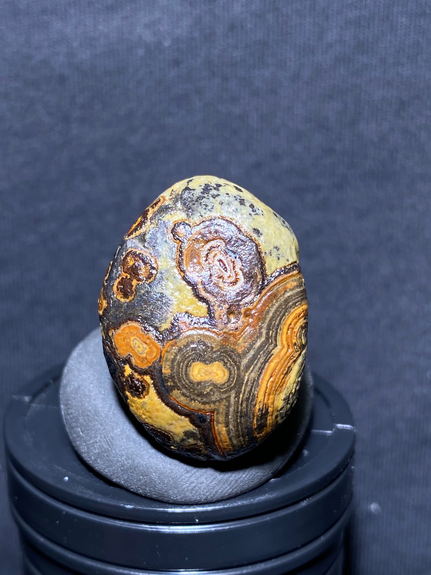 (1016)Alxa Desert Gobi eye Agate rough nature stone,Natural Color Raw Stone from Inner Mongolia.