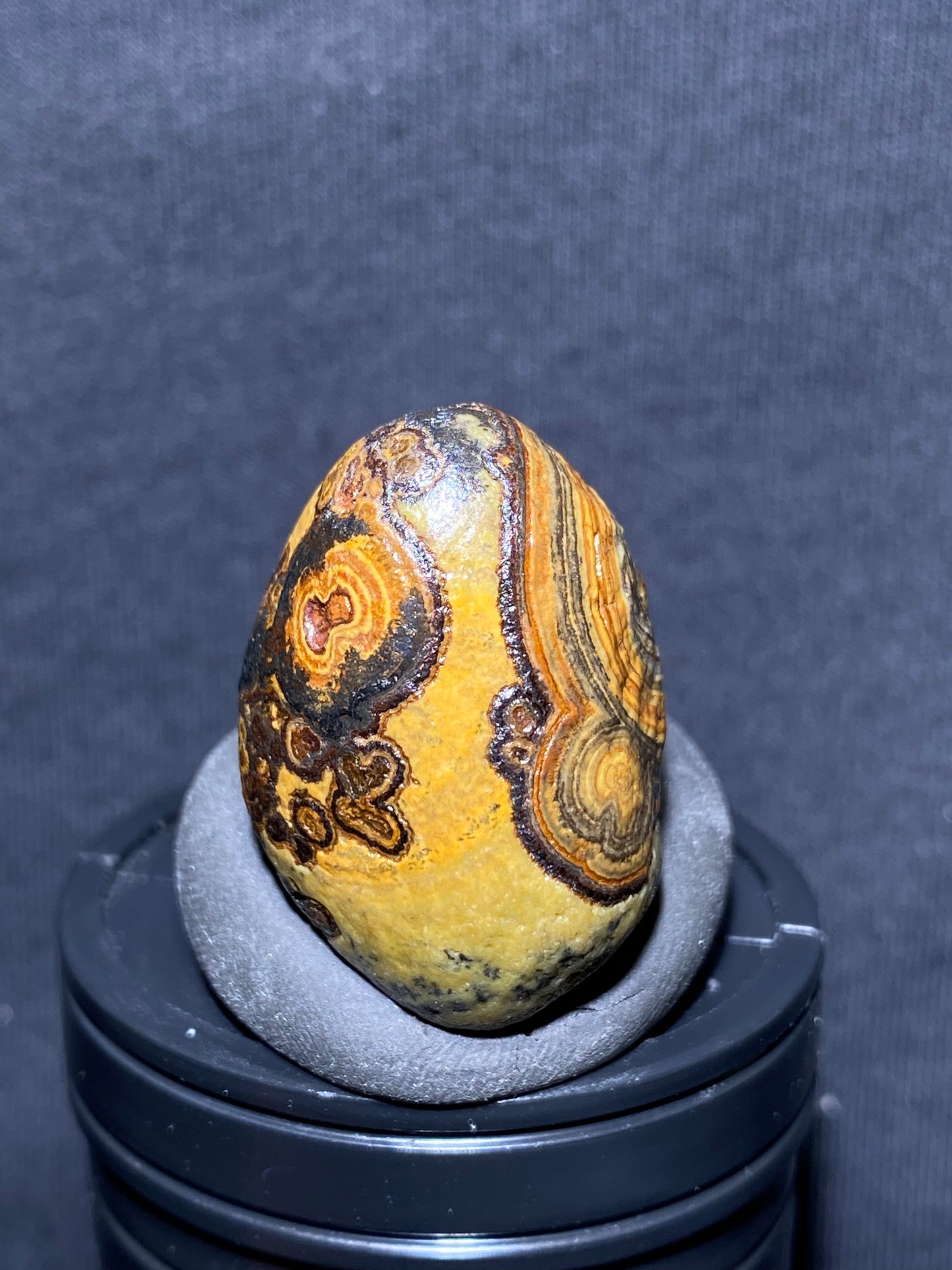 (1016)Alxa Desert Gobi eye Agate rough nature stone,Natural Color Raw Stone from Inner Mongolia.