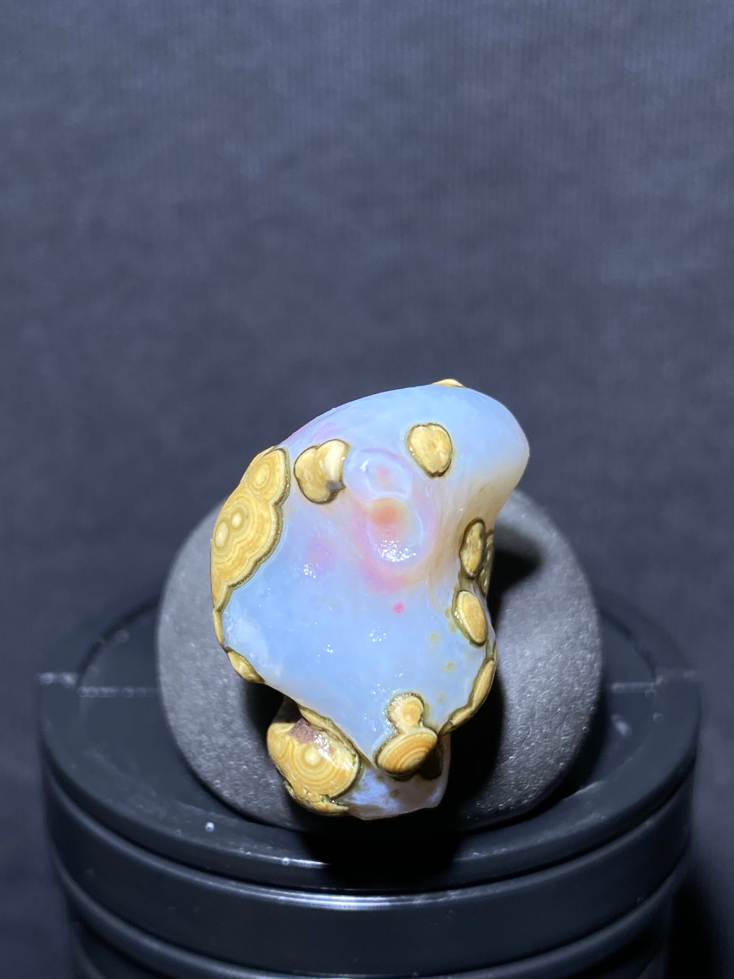 (1017)Alxa Desert Gobi eye Agate rough nature stone,Natural Color Raw Stone from Inner Mongolia.