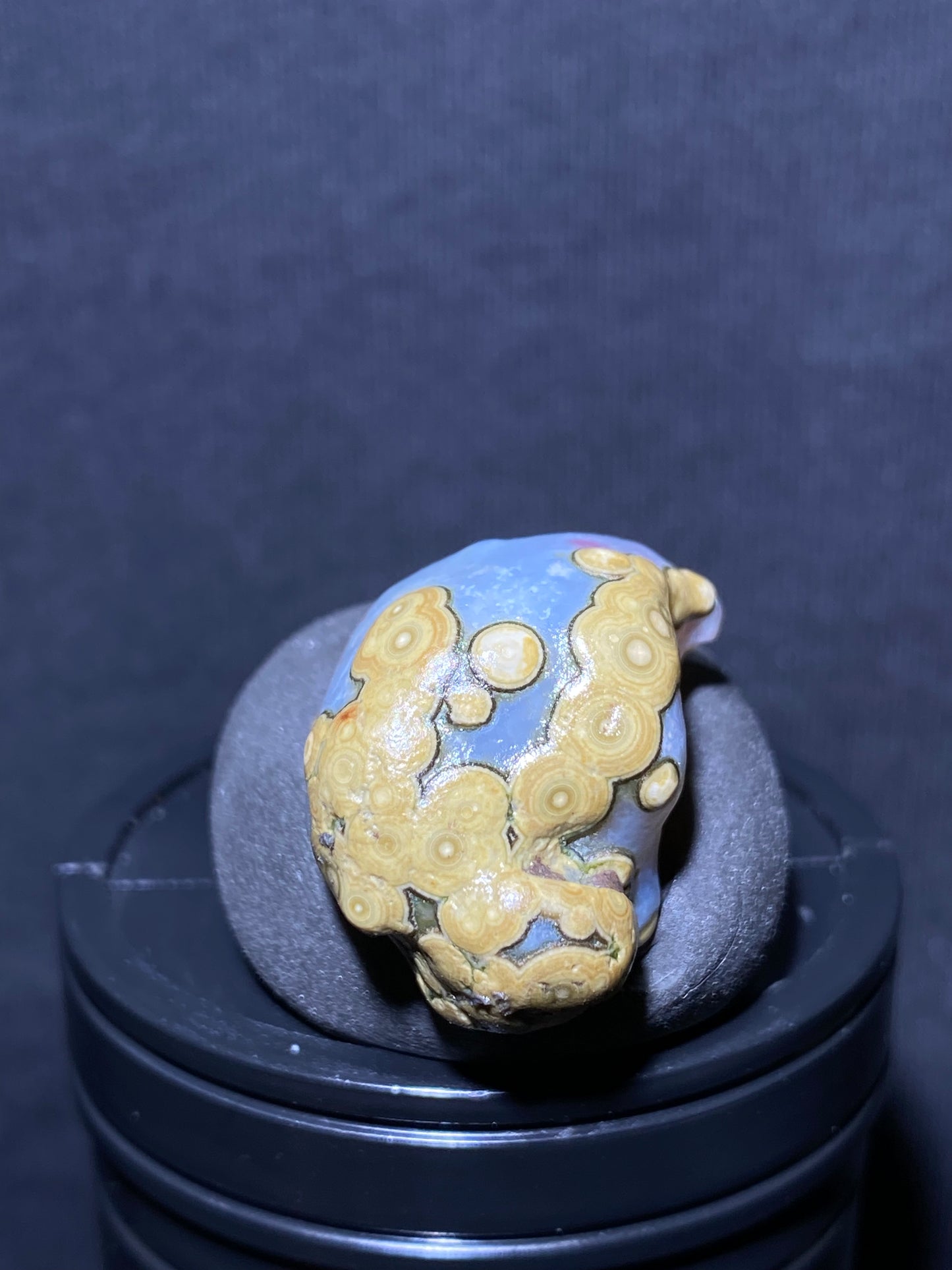 (1017)Alxa Desert Gobi eye Agate rough nature stone,Natural Color Raw Stone from Inner Mongolia.