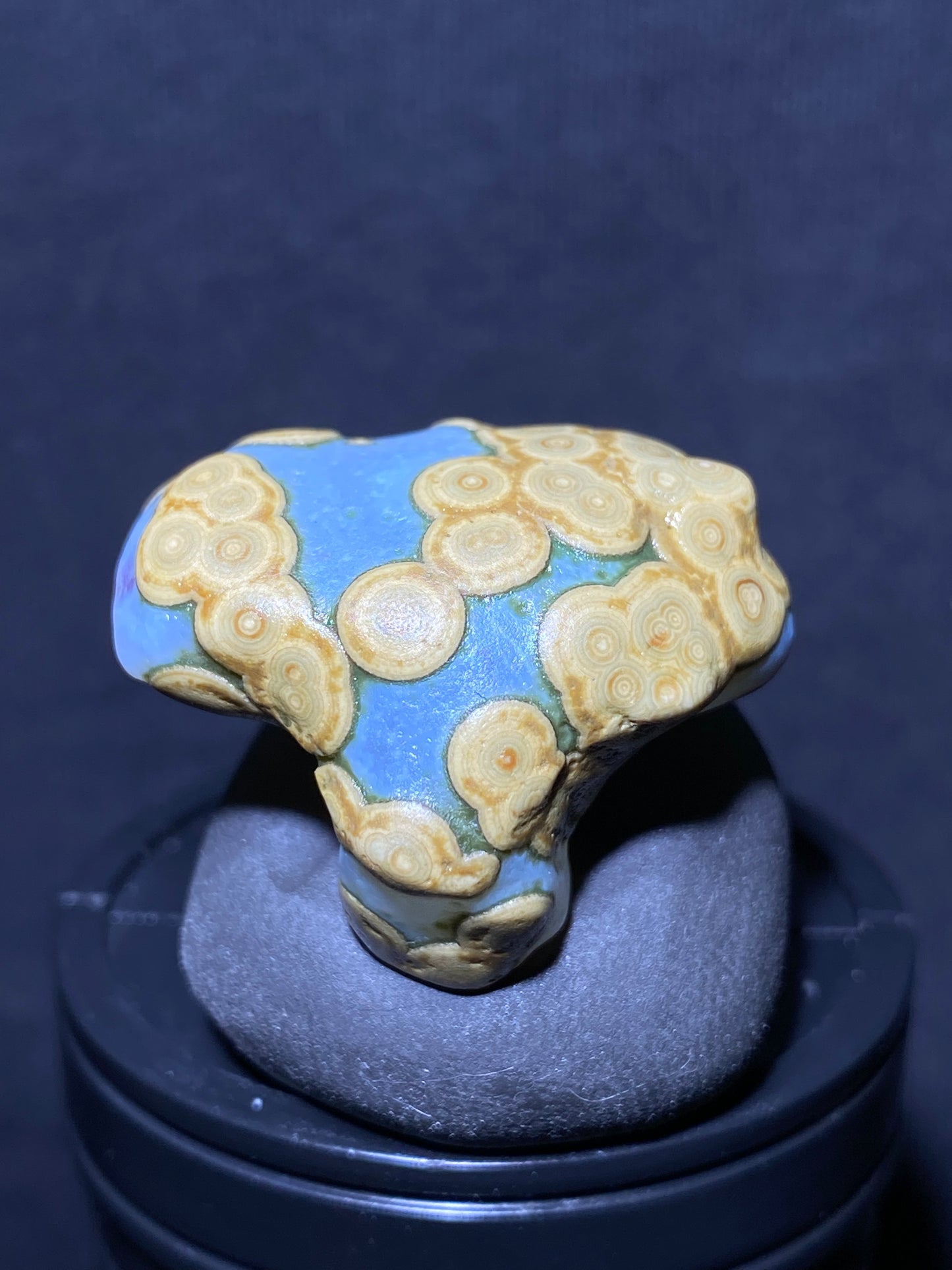 (1018)Alxa Desert Gobi eye Agate rough nature stone,Natural Color Raw Stone from Inner Mongolia.