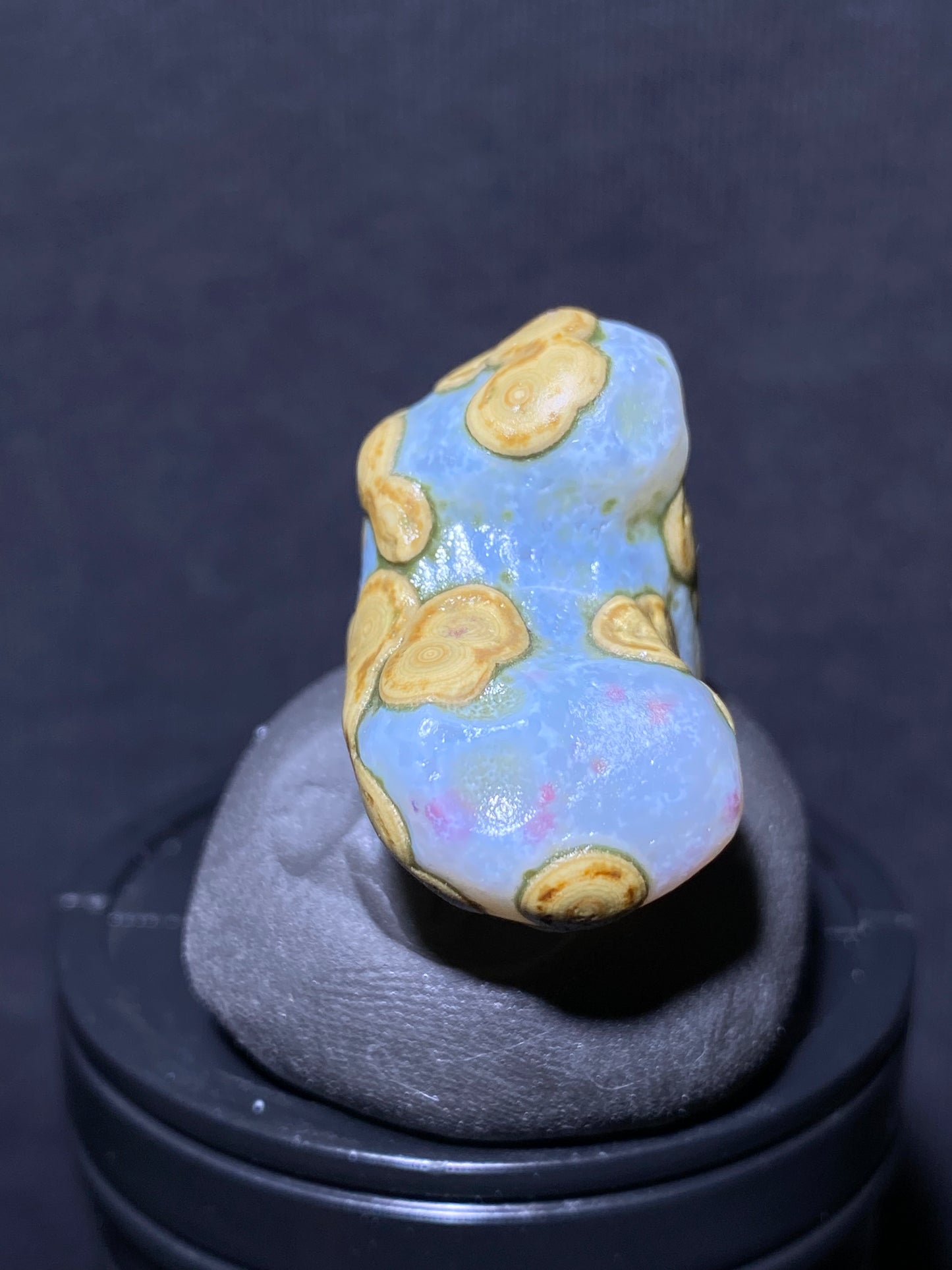 (1018)Alxa Desert Gobi eye Agate rough nature stone,Natural Color Raw Stone from Inner Mongolia.