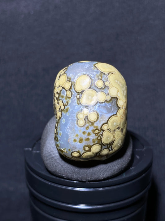 (1019)Alxa Desert Gobi eye Agate, rough nature stone,Natural Color Raw Stone from Inner Mongolia.