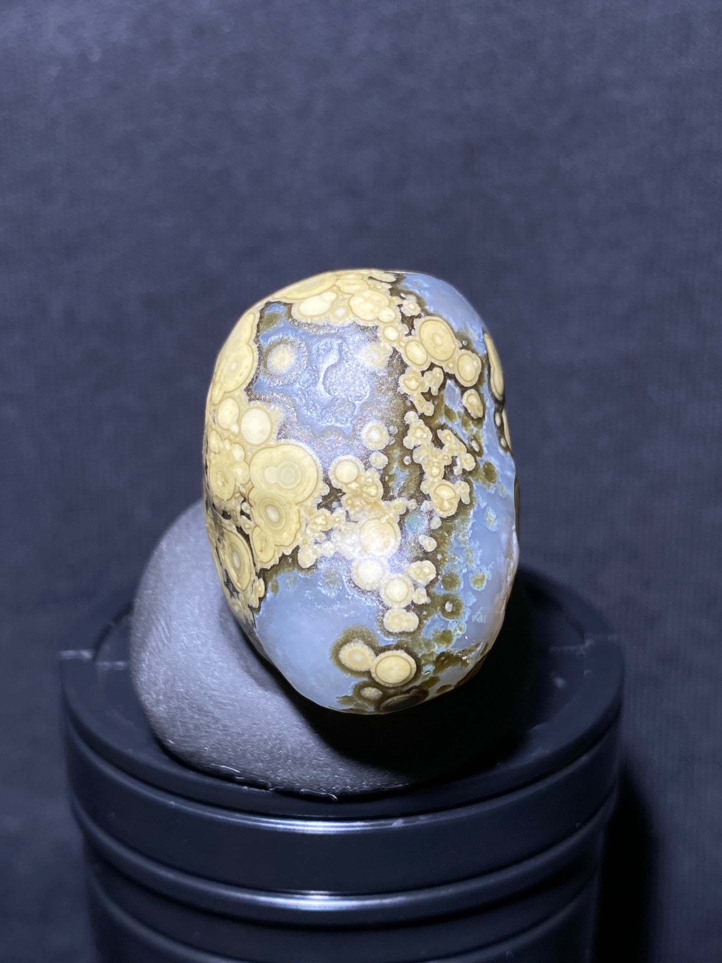 (1019)Alxa Desert Gobi eye Agate, rough nature stone,Natural Color Raw Stone from Inner Mongolia.