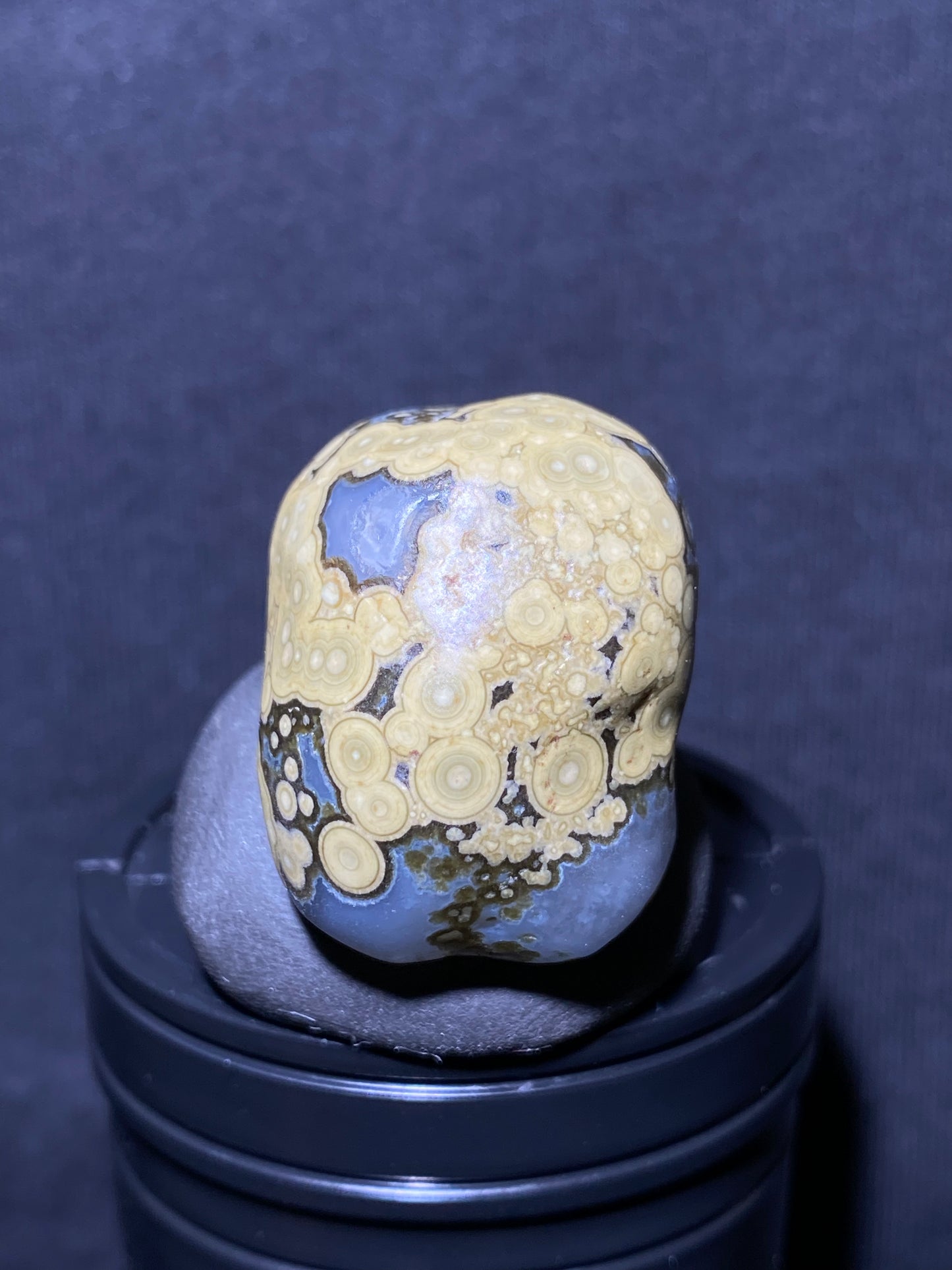 (1019)Alxa Desert Gobi eye Agate, rough nature stone,Natural Color Raw Stone from Inner Mongolia.