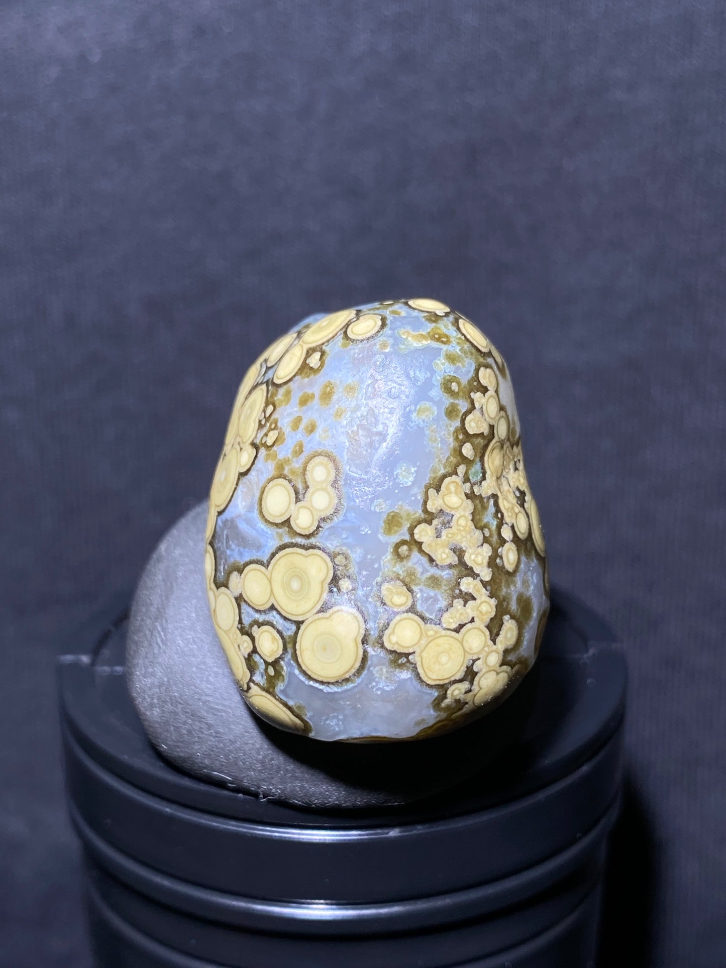 (1019)Alxa Desert Gobi eye Agate, rough nature stone,Natural Color Raw Stone from Inner Mongolia.