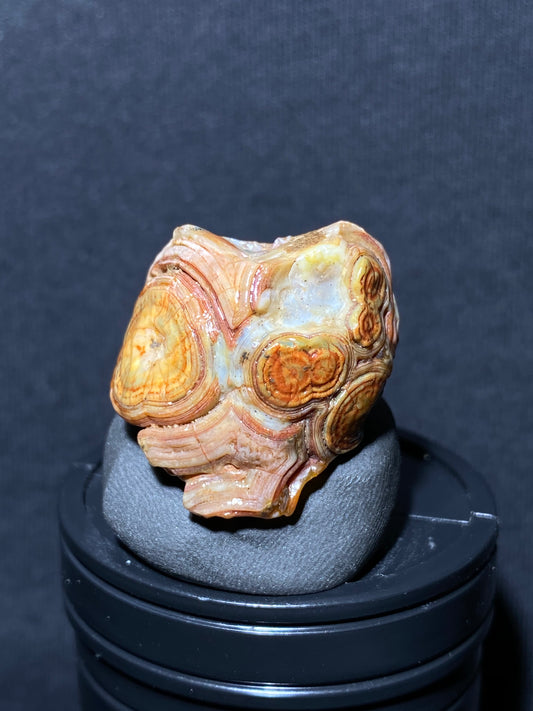 (1026)Alxa Desert Gobi eye Agate rough nature stone, face-like agate,Natural Color Raw Stone from Inner Mongolia.