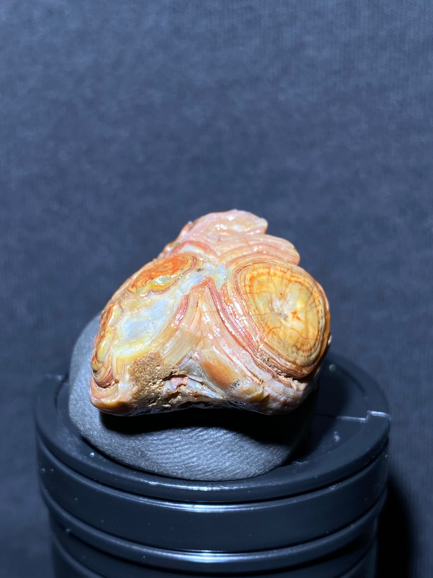 (1026)Alxa Desert Gobi eye Agate rough nature stone, face-like agate,Natural Color Raw Stone from Inner Mongolia.