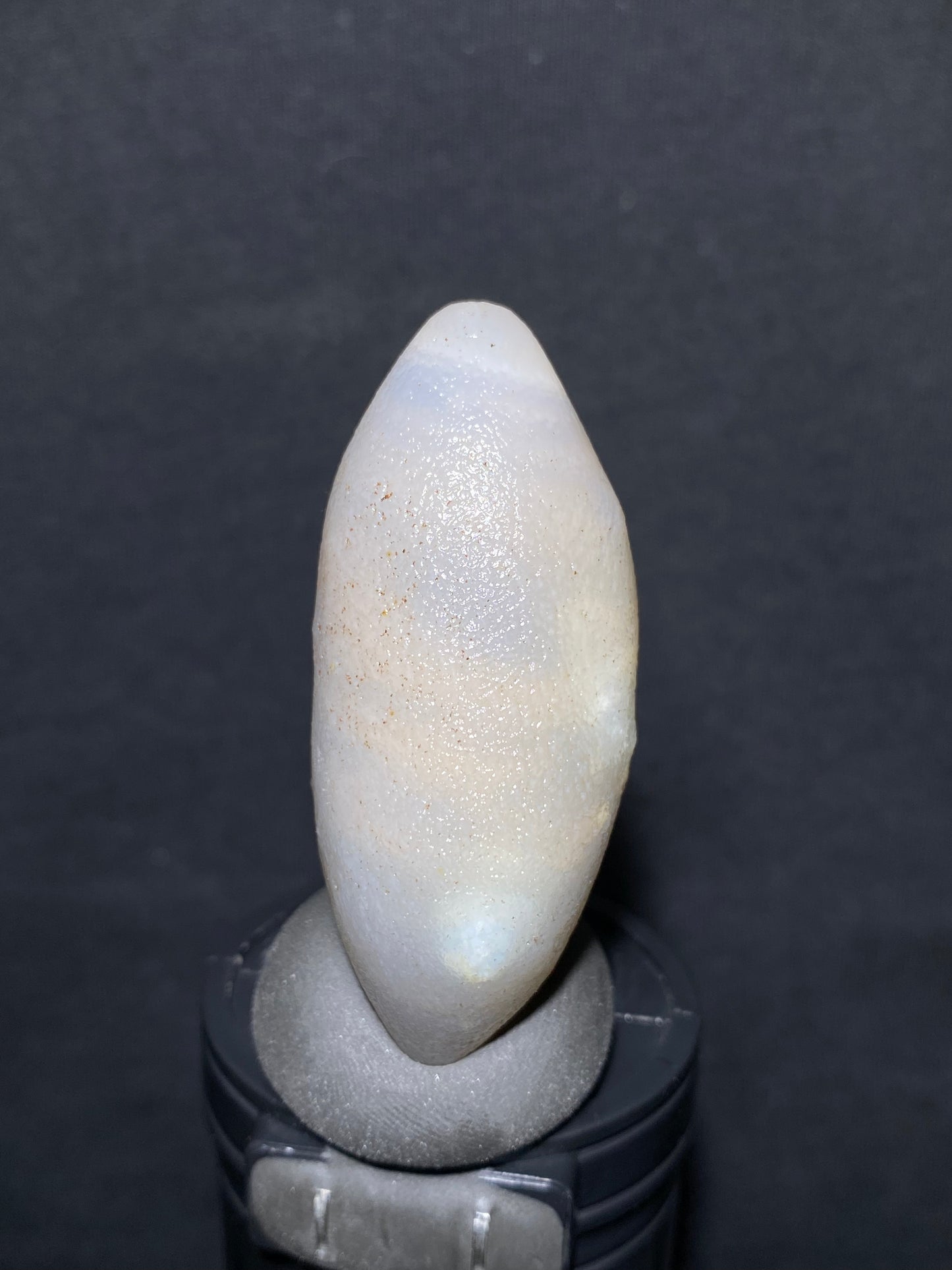 (1029)Alxa Desert Gobi Agate rough nature stone, Natural Color Raw Stone from Inner Mongolia.