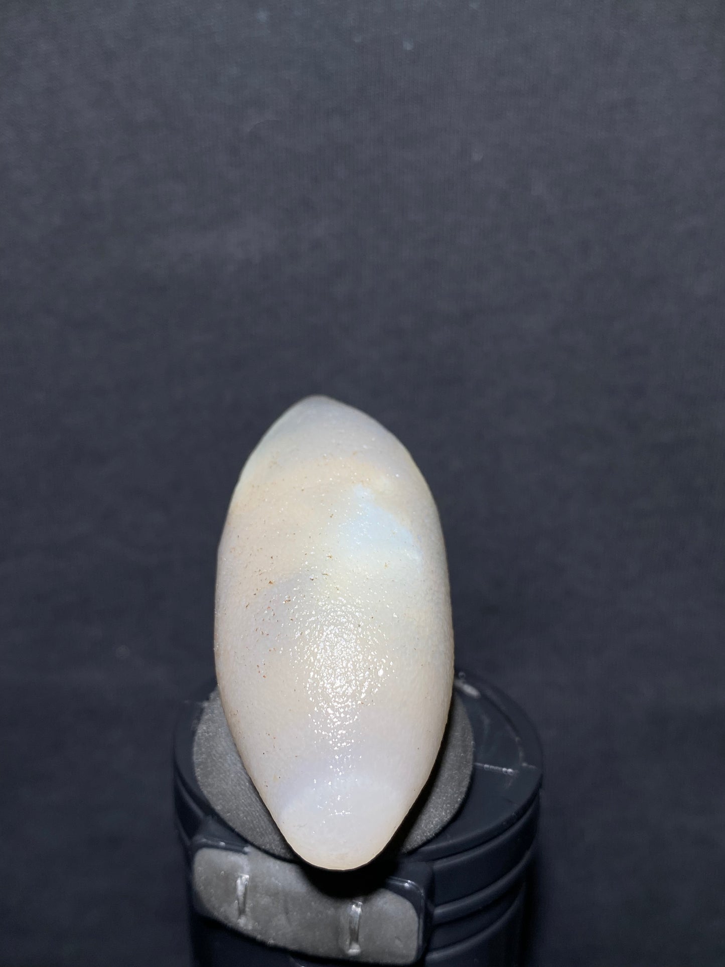 (1029)Alxa Desert Gobi Agate rough nature stone, Natural Color Raw Stone from Inner Mongolia.