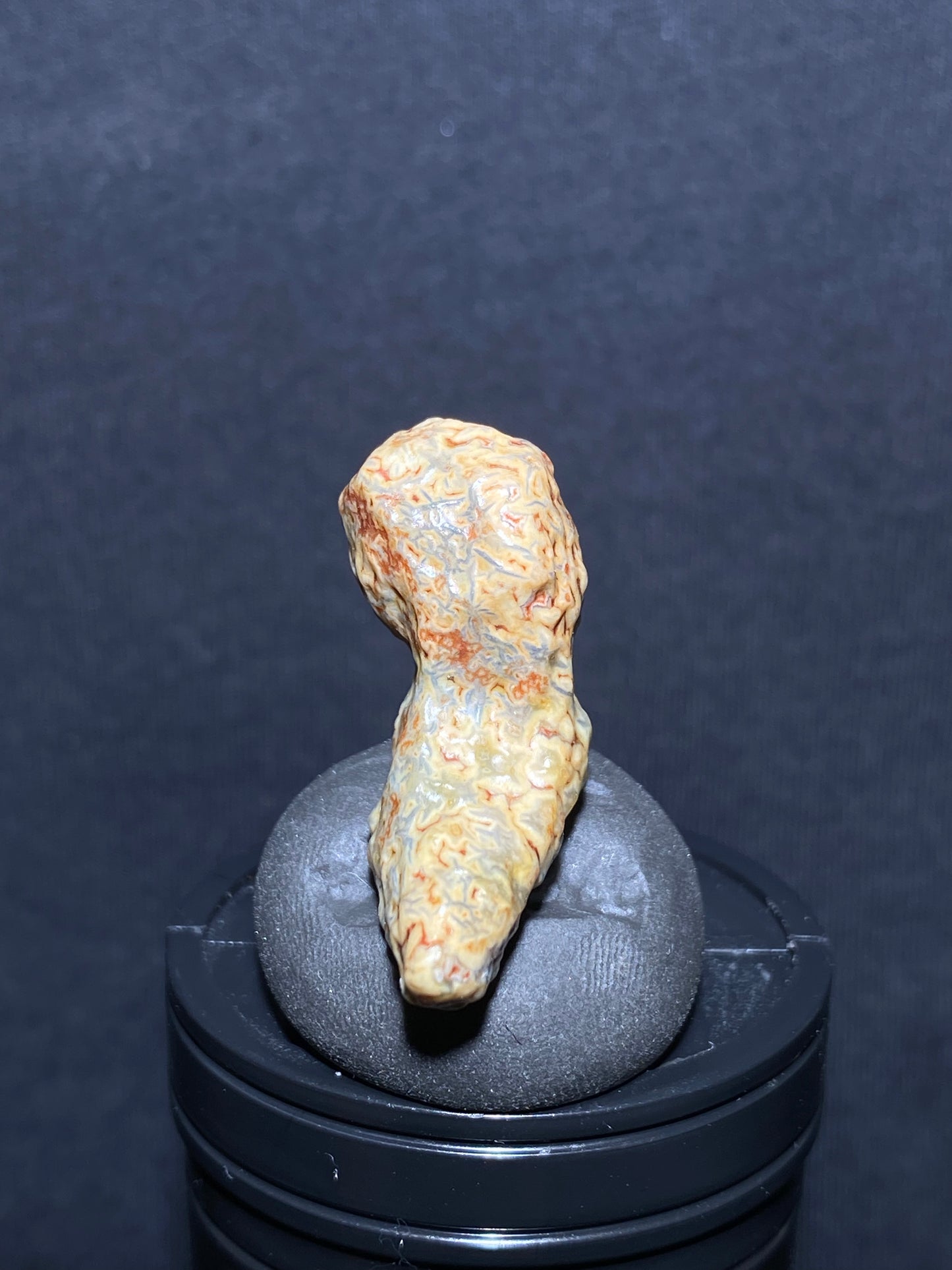 (1032)Alxa Desert Gobi vein Agate, rough nature stone, Natural Color Raw Stone from Inner Mongolia.