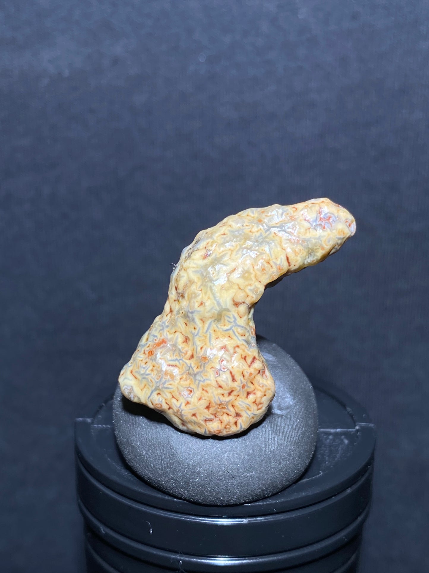 (1032)Alxa Desert Gobi vein Agate, rough nature stone, Natural Color Raw Stone from Inner Mongolia.