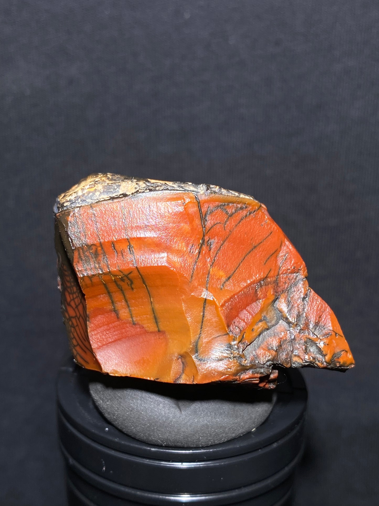 (1033)Alxa Gobi Desert vein stone, red stone with black veins, rough stone from Mongolia.